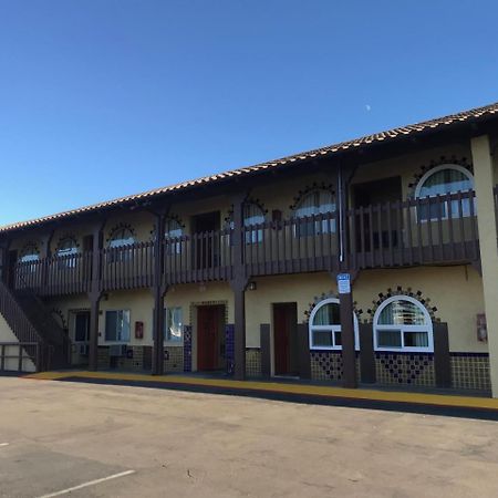 Hacienda Motel Escondido Ngoại thất bức ảnh